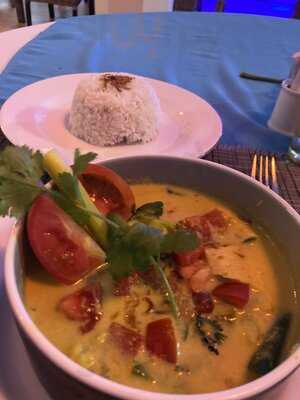 Yogi's Paradise And Grill