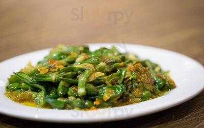 Ikana Ikana Seafood Cafe & Restaurant