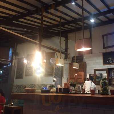 Diversia Restaurant And Lounge