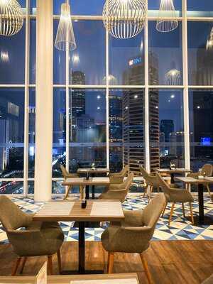 Skyloft Restaurant & Lounge