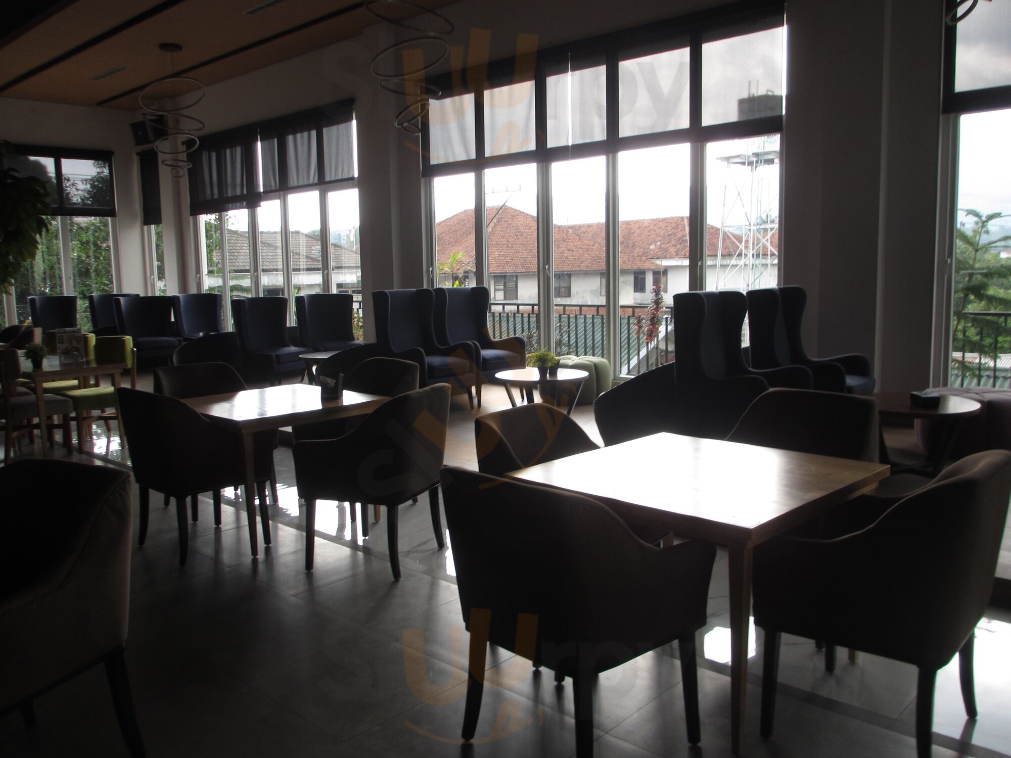 Nissin Emporium Cafe & Resto