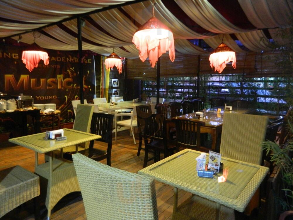 Saung Pak Raden Bule