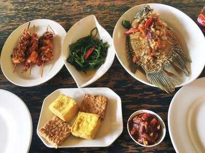 Gubug Makan Mang Engking