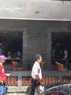 Karamba Resto