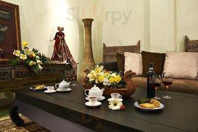 Tempayan Dining Lounge