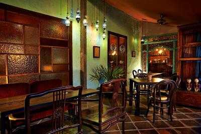 Tempayan Dining Lounge