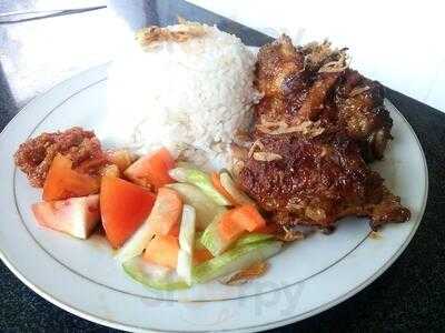 Sate Maranggi & Sop Iga Bakar Hj. Tati Sumiati