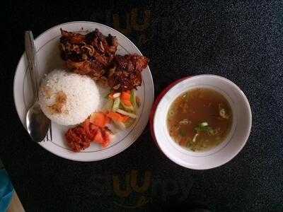 Sate Maranggi & Sop Iga Bakar Hj. Tati Sumiati