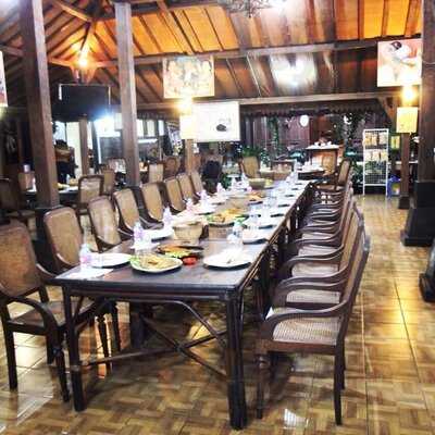 Mbok Berek Garden Resto