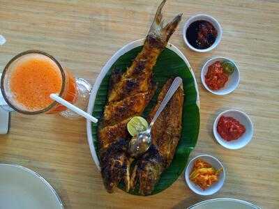 Kapal Laut Seafood Restaurant