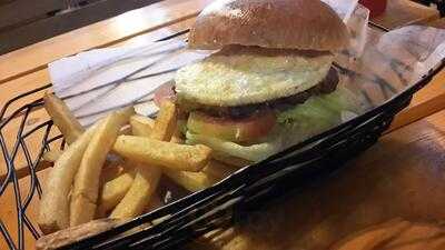 Bun N Bite (burgers And Shakes)