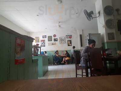 Rumah Makan Betawi (ayam Mercon)