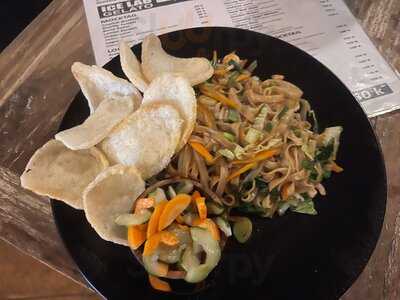 Taris Bali Bar And Restaurant