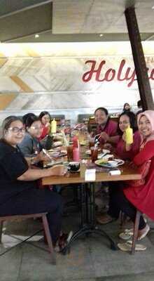 Steak Hotel By Holycow!