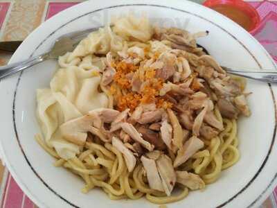 Pangsit Mie Sulawesi