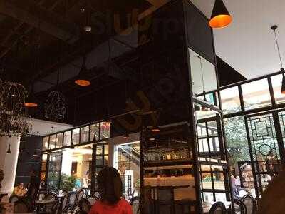Mdl Cafe And Resto - Kota Kasablanka