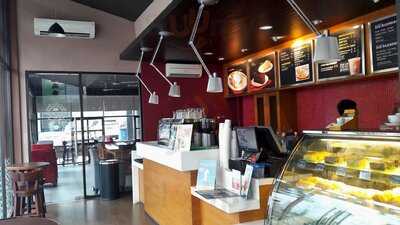 The Coffee Bean & Tea Leaf