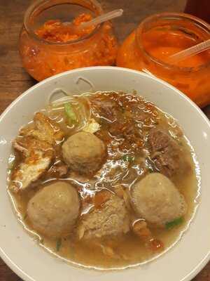 Bakso Soun Dan Mie Ayam Lodaya 65
