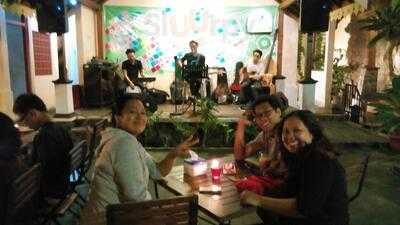 Kongkalikong Dine And Coffee House