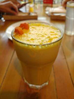 Burgreens Eat & Go At Organik Klub