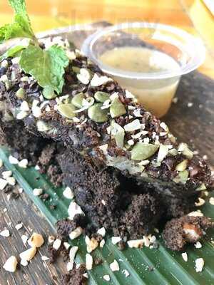 Burgreens Eat & Go At Organik Klub