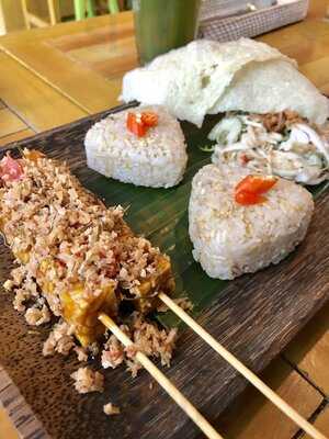 Burgreens Eat & Go At Organik Klub