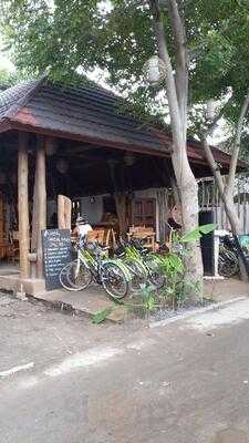 Gili Amor Resto