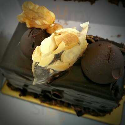 The Mandarin Cake Shop