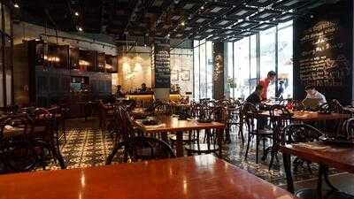 White Elephant Kota Kasablanka