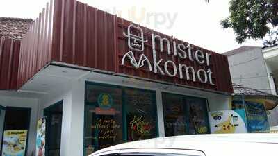 Mr. Komot