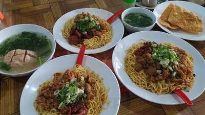 Bakmi Aloi