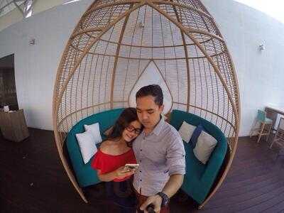 Blu Sky Restaurant-bar-lounge