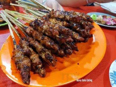 Sate Babi Krekot