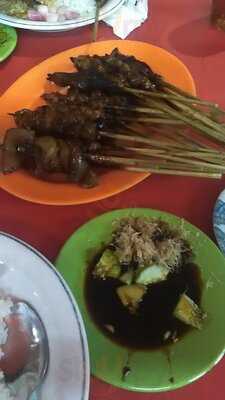 Sate Babi Krekot