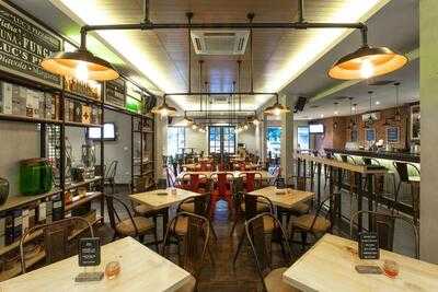 Luc Bar & Grill - Jakarta