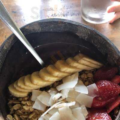 Nalu Bowls Shelter Bali