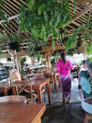 Nalu Bowls Shelter Bali