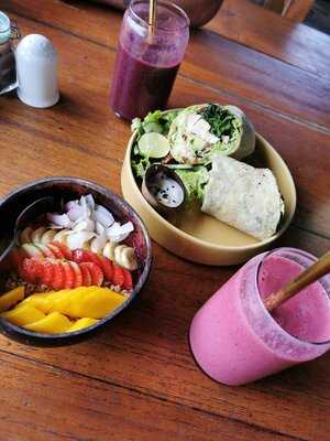 Nalu Bowls Shelter Bali