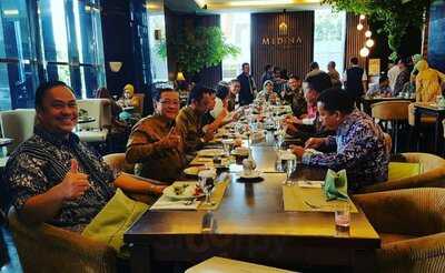 Medina Cafe & Lounge, Menara 165