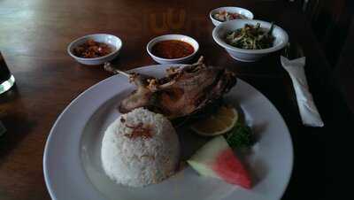 Bebek Bengil Epicentrum Walk