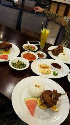 Bebek Bengil Epicentrum Walk