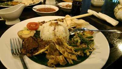 Bebek Bengil Epicentrum Walk