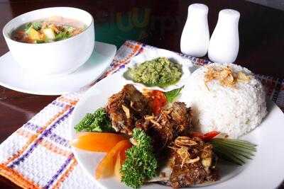 Saung Dapoer Kampoeng