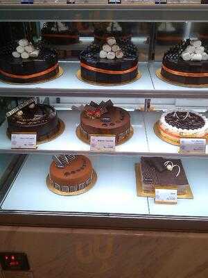Clairmont Cakes