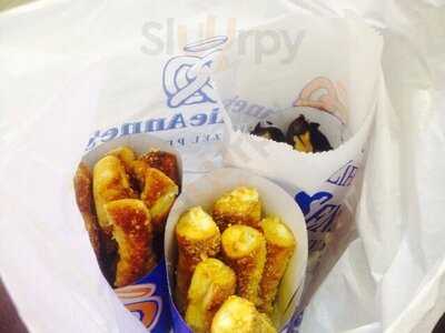 Auntie Anne's Pretzel