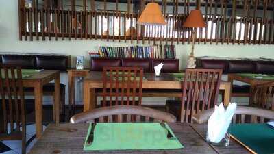 Desamuda On The Street (dots)