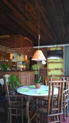 Desamuda On The Street (dots)