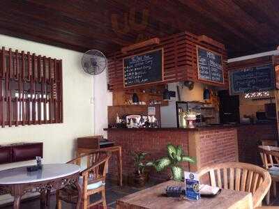 Desamuda On The Street (dots)