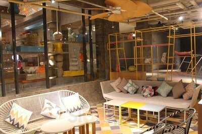 Kakatua Tropic Lounge