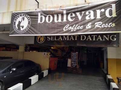 Boulevard Coffee And Resto Aceh